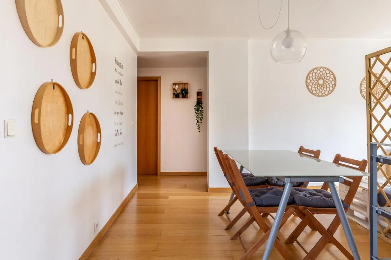 ליסבון One Bedroom Apartment With Stunning River Views And Private Rooftop!