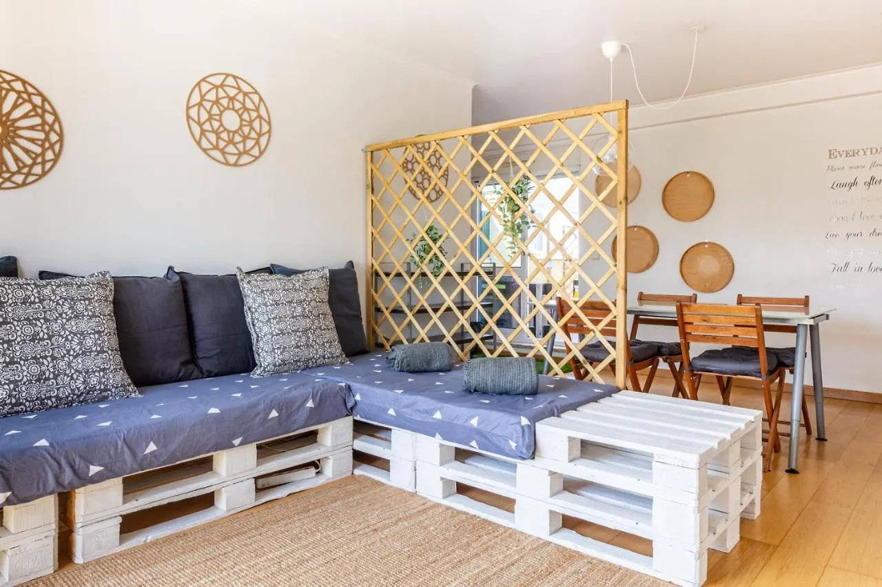 ליסבון One Bedroom Apartment With Stunning River Views And Private Rooftop!