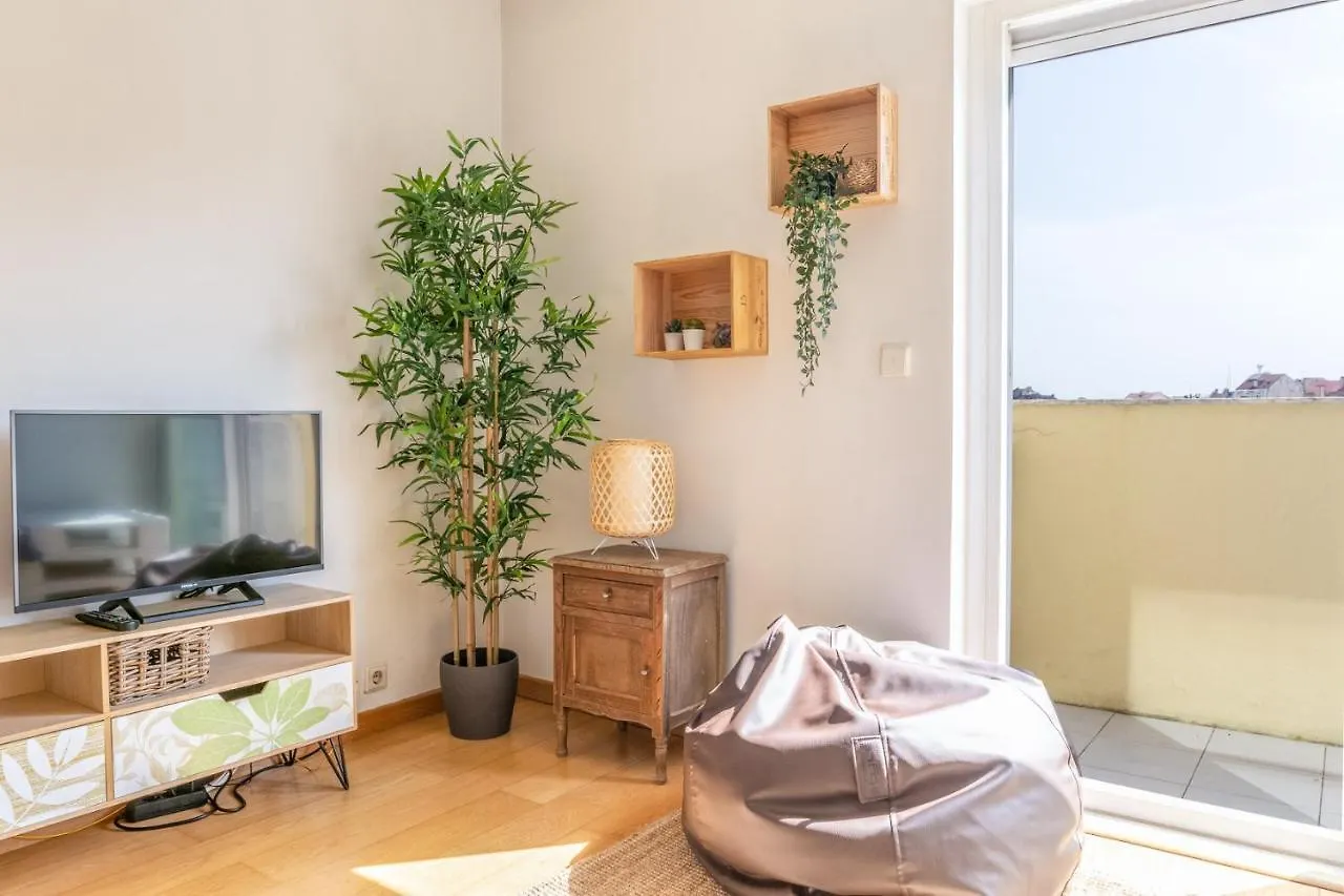 ליסבון One Bedroom Apartment With Stunning River Views And Private Rooftop! פורטוגל